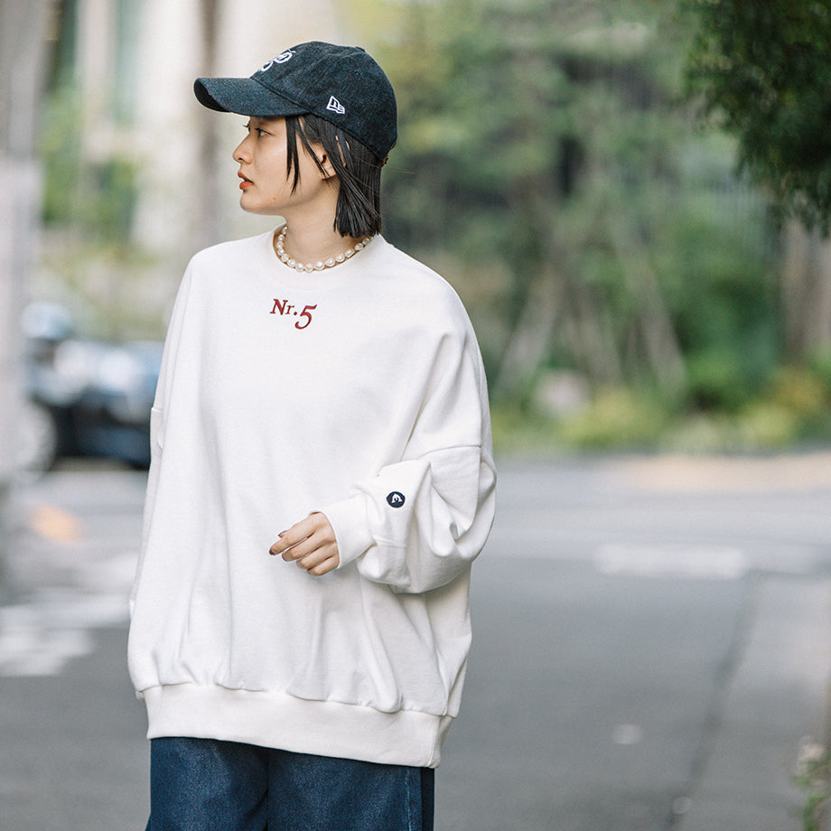 Nr.5刺繍 オーバーサイズスウェット
