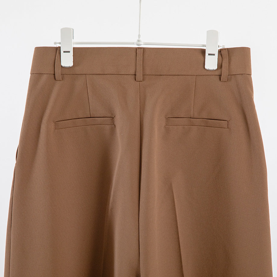 ワイドシルエット タックワイドパンツ